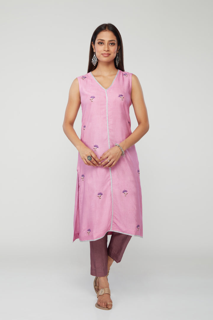 Dakshikha Silk Kurti Set