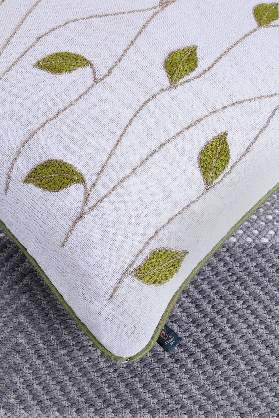 LEAF HEAVEN CUSHION COVER