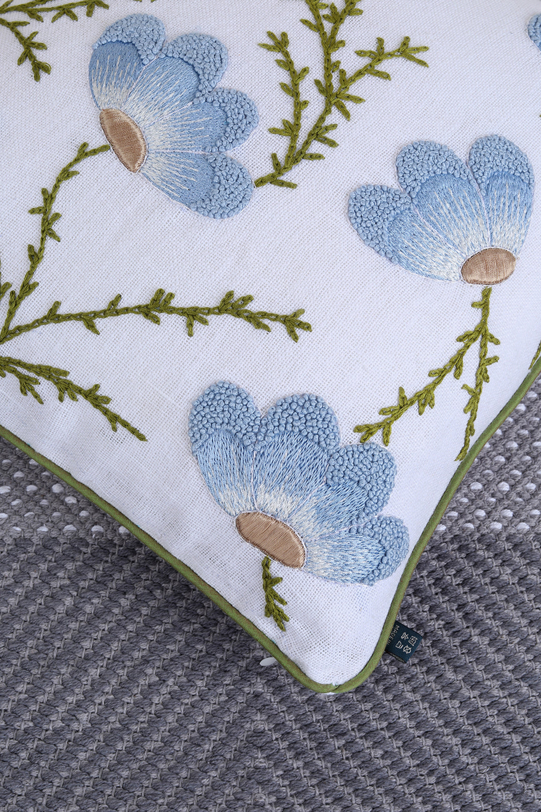 SPRINGTIME SERENITY CUSHION COVER